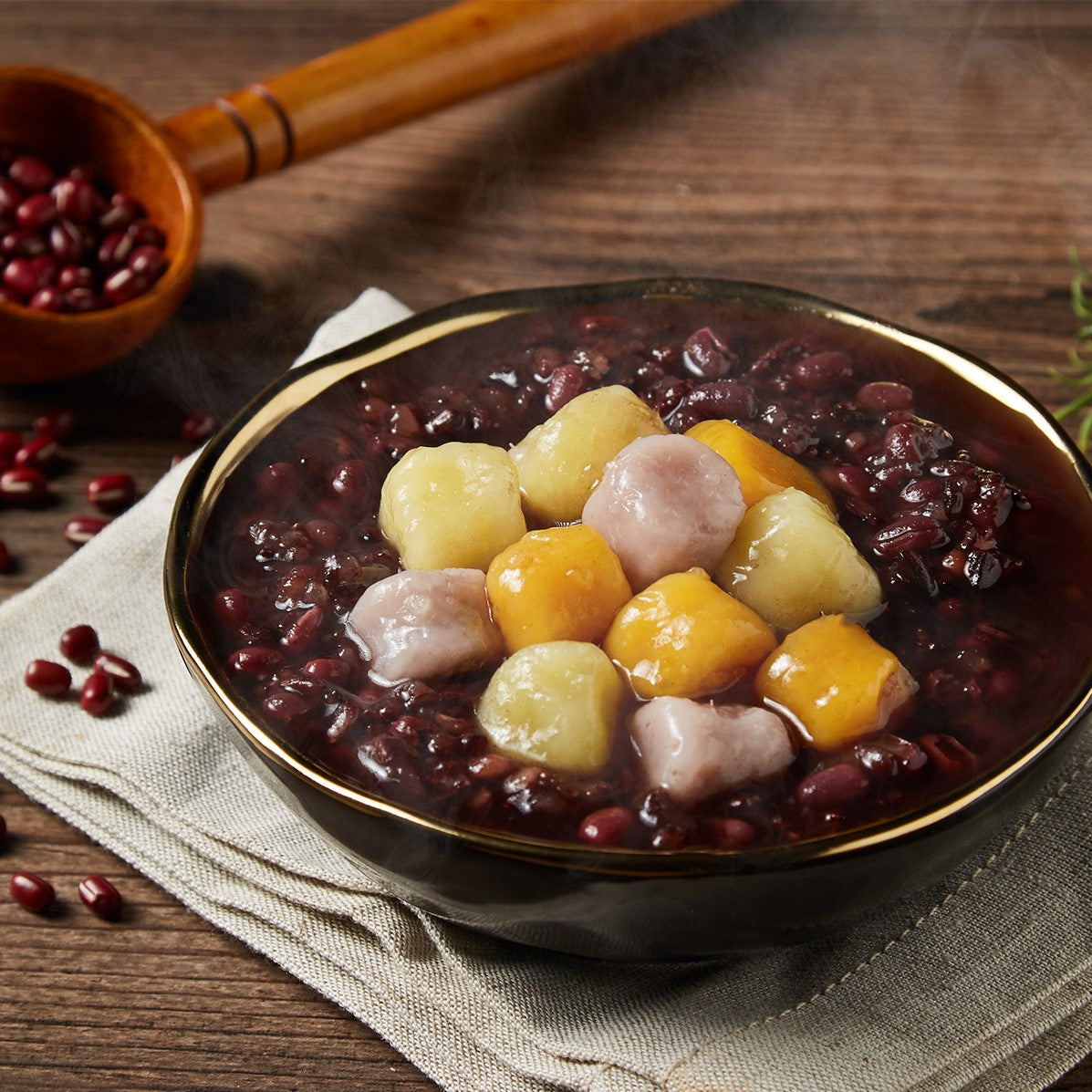 Red Bean and Purple Rice Soup with yams tapioca | 紅豆紫米手工芋圓 (serve 2)